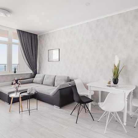 Sea & Sky Apartments Одеса Номер фото